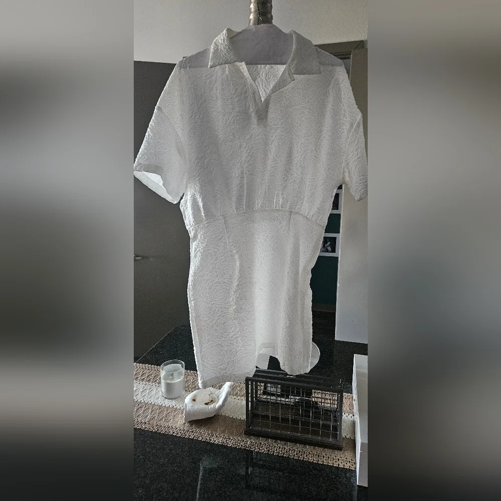 Dress - Picture 2 of 4